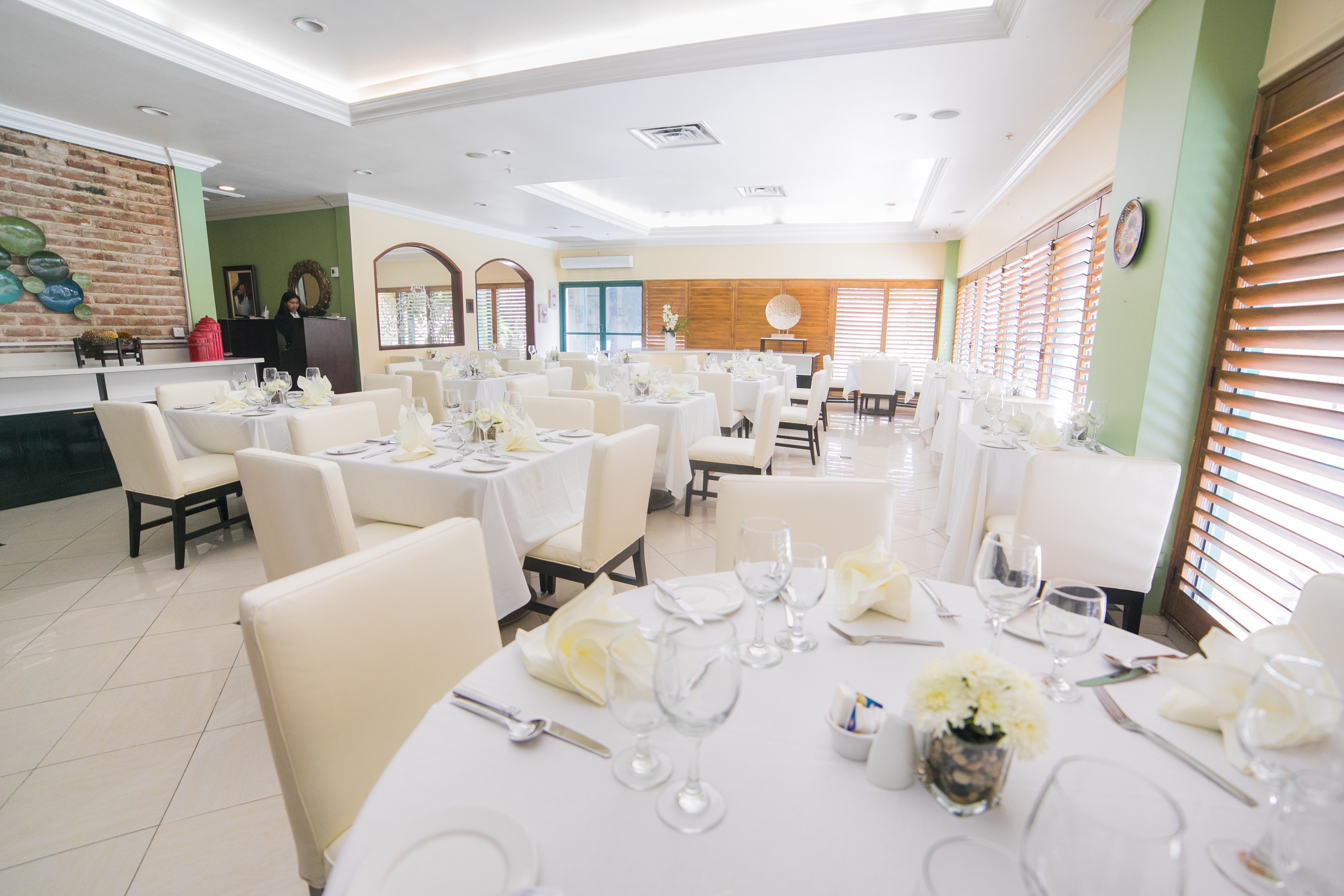 Courtleigh Hotel & Suites The - Banquet & Convention-Facilities & Services
