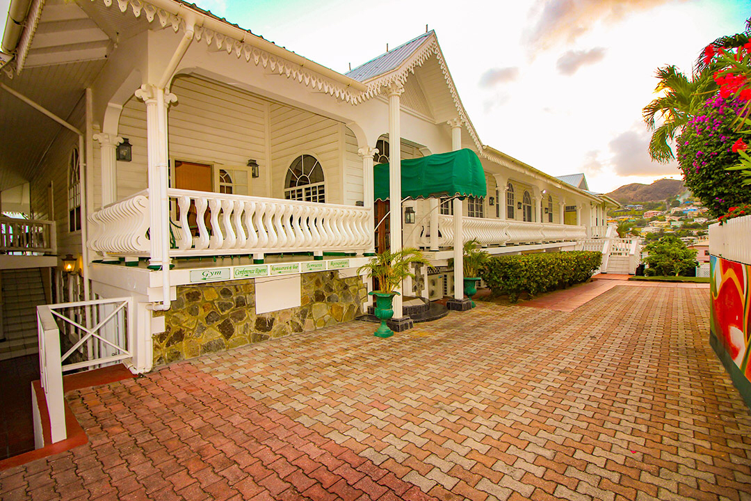 Grenadine House - Restaurants