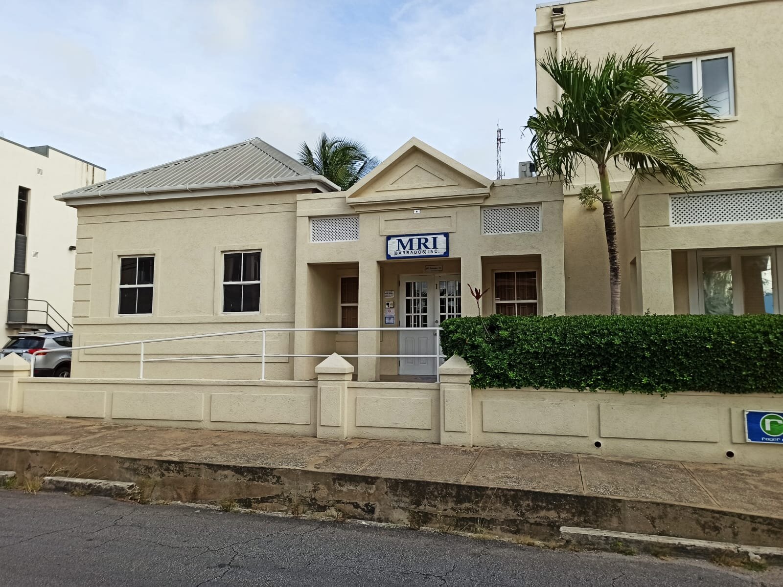 M R I (Barbados) Inc - Medical Centres & Clinics