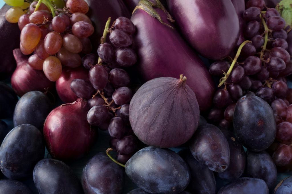 Findyello article eat by colour the benefits of your food colour groups with image showing purple fruits and vegetables.