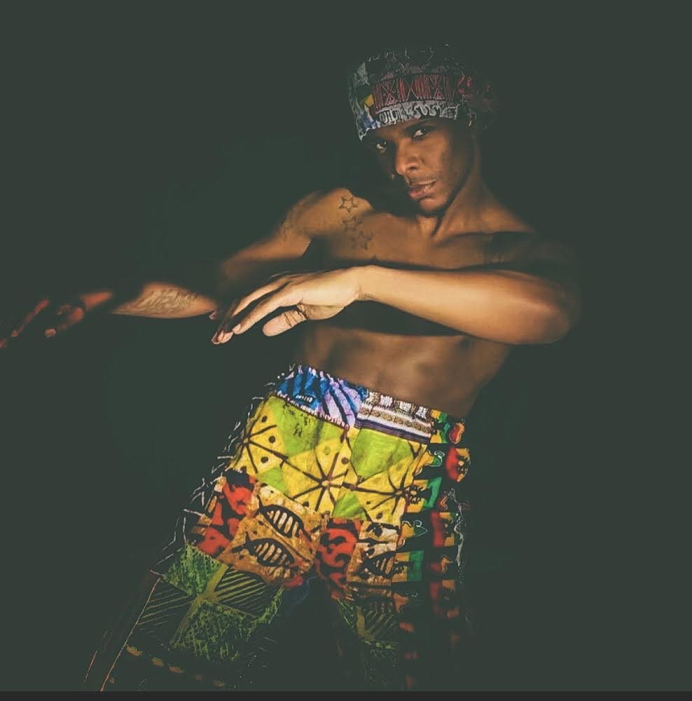 Findyello Caribbean Aesthetics article featuring dancer Kieron Sargeant with image of him dancing 