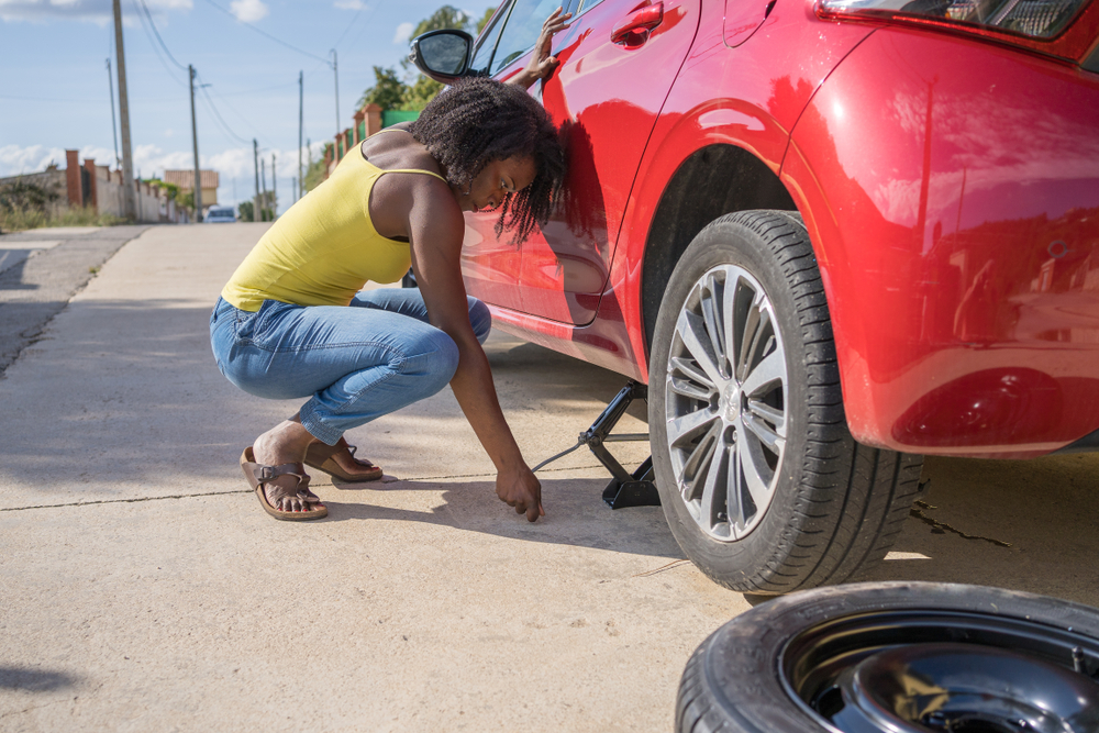 How to Change a Flat Tyre In Eight Steps